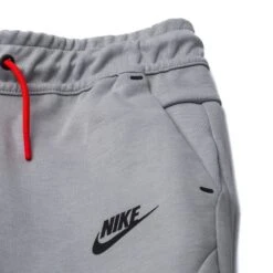 Nike Sweatpants NSW Tech Fleece - Smoke Grey/Bright Crimson/Black Kids 8 Nike Sweatpants NSW Tech Fleece - Smoke Grey/Bright Crimson/Black Kids -Sports Clothing 0a963f729fd1