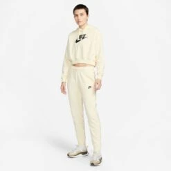 Nike Sweatpants NSW Club Fleece - Coconut Milk/Black Woman -Sports Clothing 17cba21cfd31