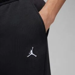 Nike Sweatpants Jordan Essentials Fleece - Black/White -Sports Clothing 24ff74e01c22