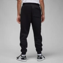 Nike Sweatpants Jordan Essentials Fleece - Black/White -Sports Clothing 67ed862a7279