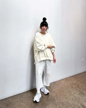 Korean AssemblyKarlie Sweatshirt - Cream 3 Korean AssemblyKarlie Sweatshirt - Cream