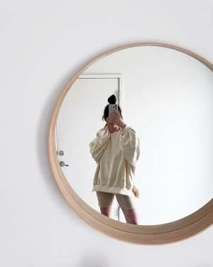 Korean AssemblyKarlie Sweatshirt - Cream 9 Korean AssemblyKarlie Sweatshirt - Cream - Image 7