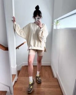 Korean AssemblyKarlie Sweatshirt - Cream 20 Korean AssemblyKarlie Sweatshirt - Cream -Sports Clothing Karlie Sweatshirt Cream 20231029215658 2