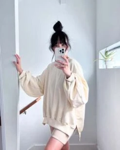 Korean AssemblyKarlie Sweatshirt - Cream 18 Korean AssemblyKarlie Sweatshirt - Cream -Sports Clothing Karlie Sweatshirt Cream 20231029215658