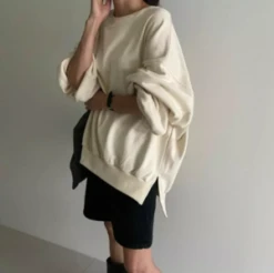 Korean AssemblyKarlie Sweatshirt - Cream 22 Korean AssemblyKarlie Sweatshirt - Cream -Sports Clothing Karlie Sweatshirt Cream 20231029215701