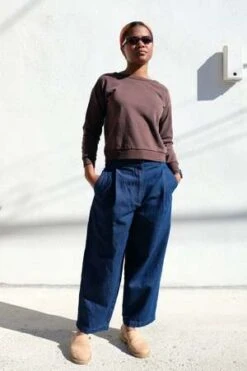 JungmavenLaguna Cropped Sweatshirt - Coffee Bean -Sports Clothing Laguna Cropped Sweatshirt Coffee Bean 20231007075559 1