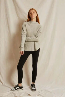 Perfect White TeeMorrison Mock Neck Sweatshirt - Heather Grey