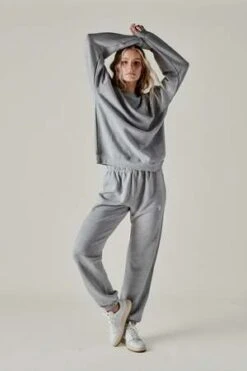 ÉTERNEterne Oversized Crewneck Sweatshirt - Heather Grey 7 ÉTERNEterne Oversized Crewneck Sweatshirt - Heather Grey -Sports Clothing TERNE OVERSIZED CREWNECK SWEATSHIRT 20231018190952