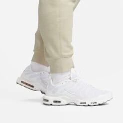 Nike Sweatpants NSW Club Fleece - Rattan/White -Sports Clothing cb25830b9d0f