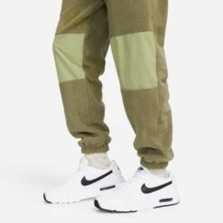 Nike Sweatpants Club+ Flece Winterized - Medium Olive/Black -Sports Clothing cb8fb932fc2b