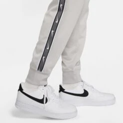 Nike Sweatpants NSW Repeat - Iron Grey/Black 10 Nike Sweatpants NSW Repeat - Iron Grey/Black -Sports Clothing f14c226a6cd2
